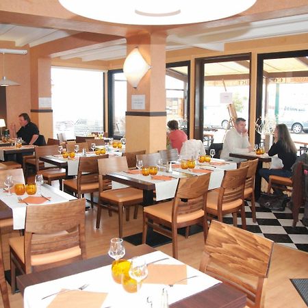 Hotel Du Port Les Sables-dʼOlonne Екстериор снимка